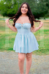 Vestido corto con tipo corset