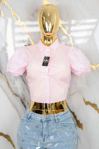 Camisa de manga corta con detalles en perlas