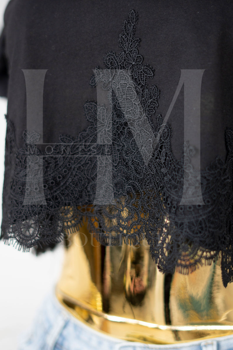 Blusa con detalle de encaje