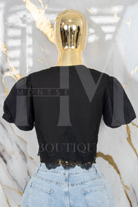 Blusa con detalle de encaje