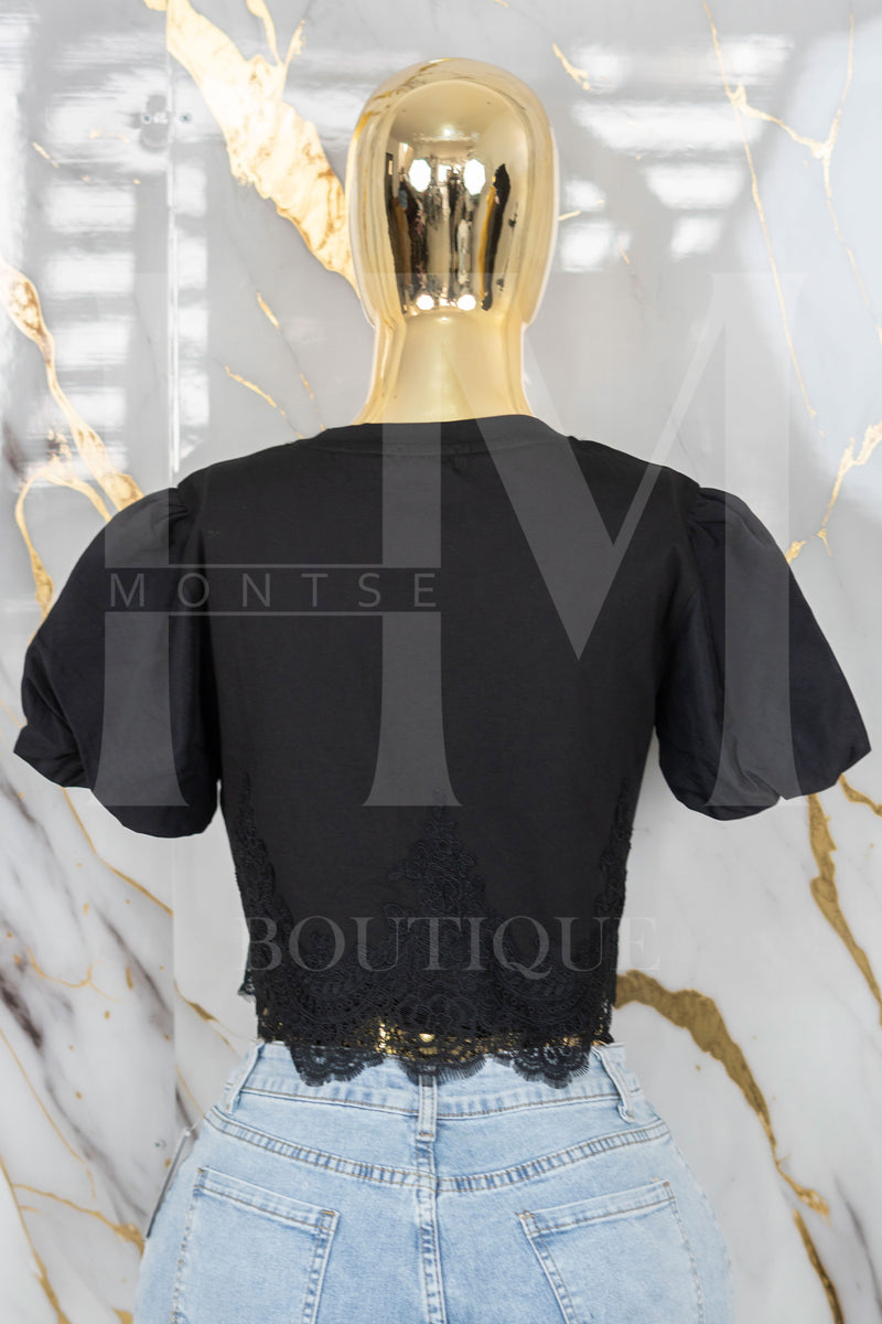 Blusa con detalle de encaje