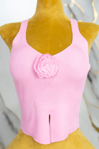 Blusa con detalle en flor