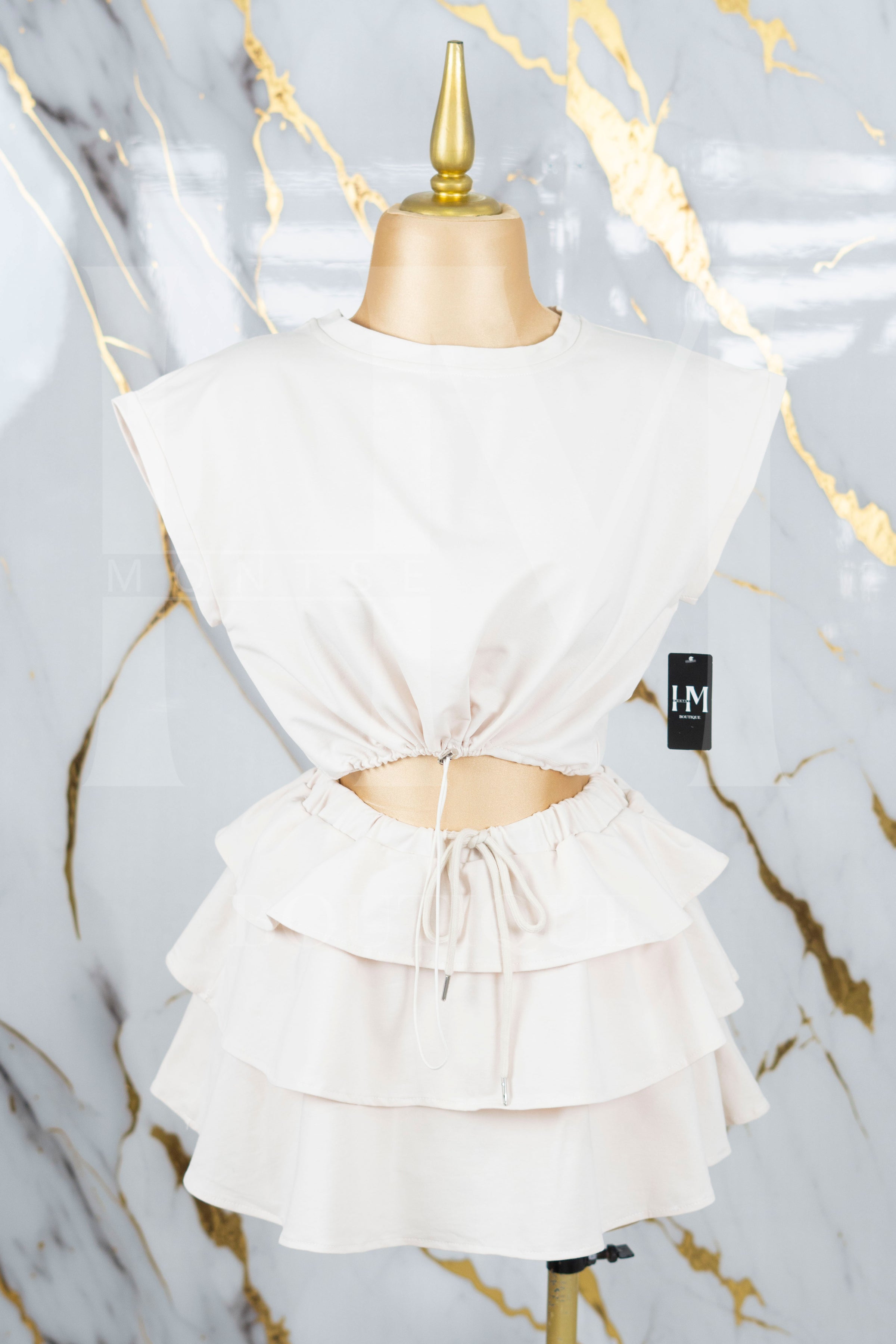 Conjunto casual con falda de olanes