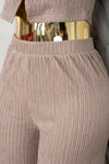 Conjunto de pantalón holgado y botones