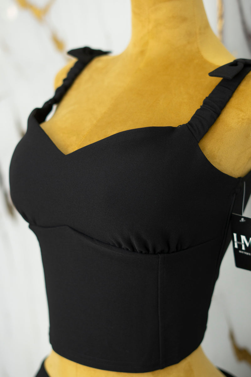Conjunto con detalle de moños