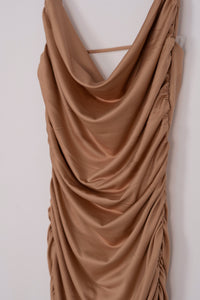 Vestido corto con tirantes