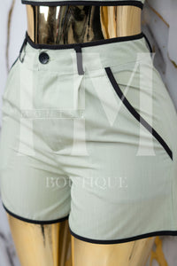 Conjunto casual con escote en pecho y copas