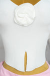Blusa con detalle en flor