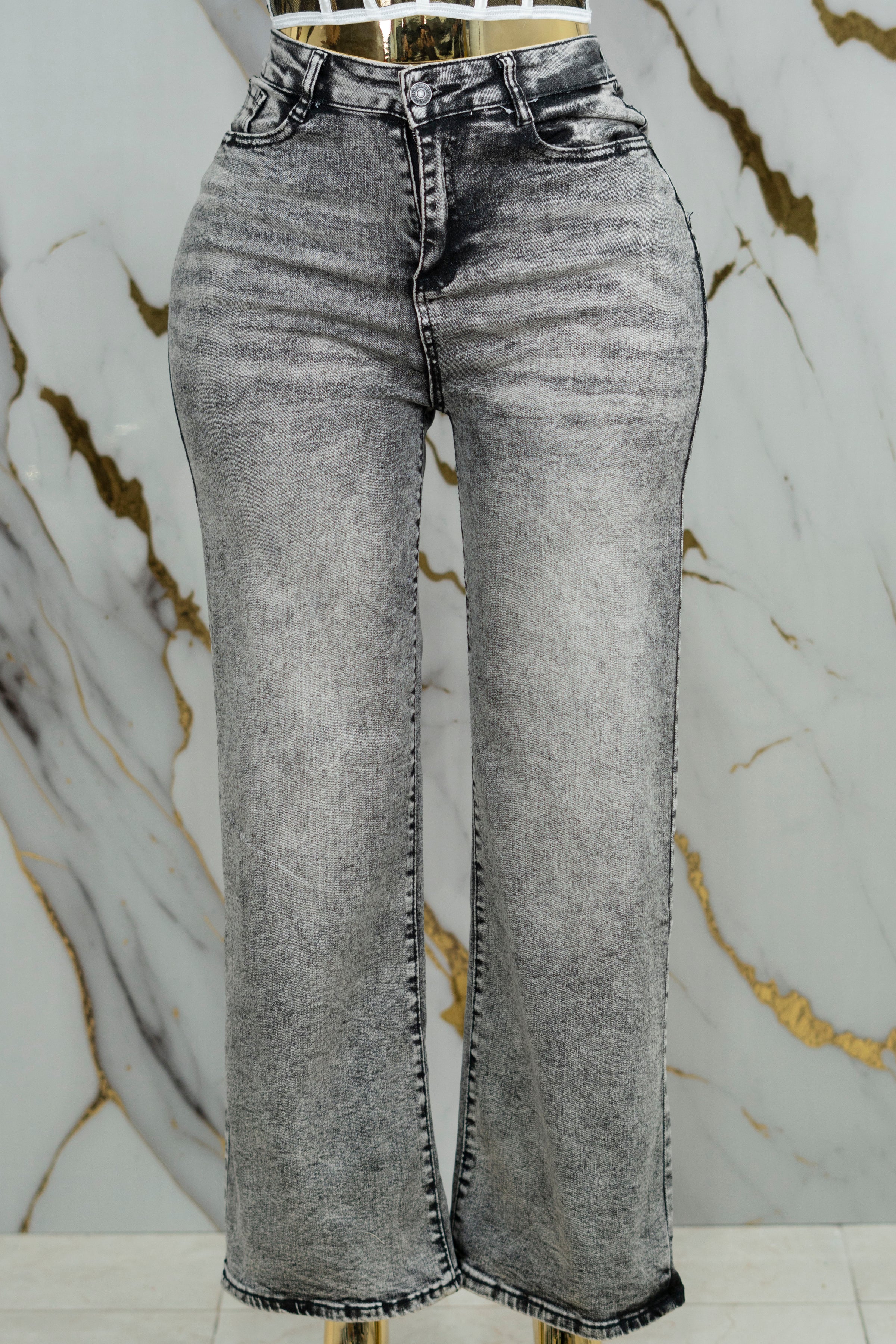 Pantalón gris deslavado