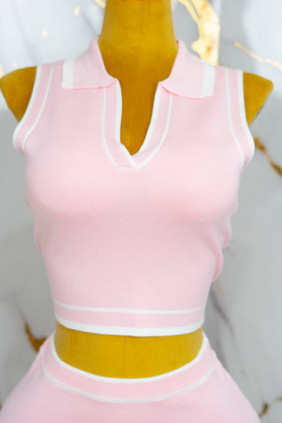 Conjunto casual de falda y blusa con cuello