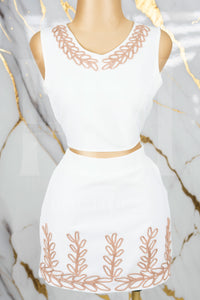 Conjunto de short falda con detalles bordados