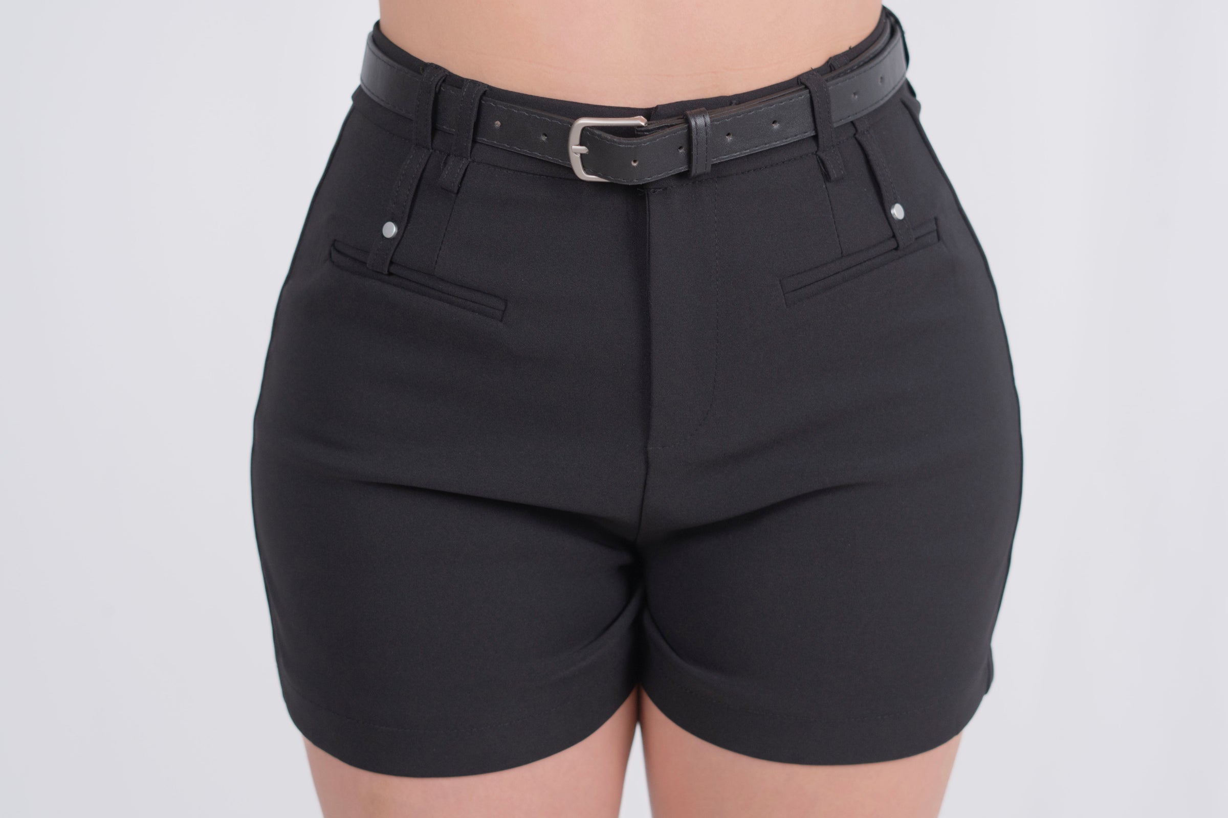 Short de vestir con cinto