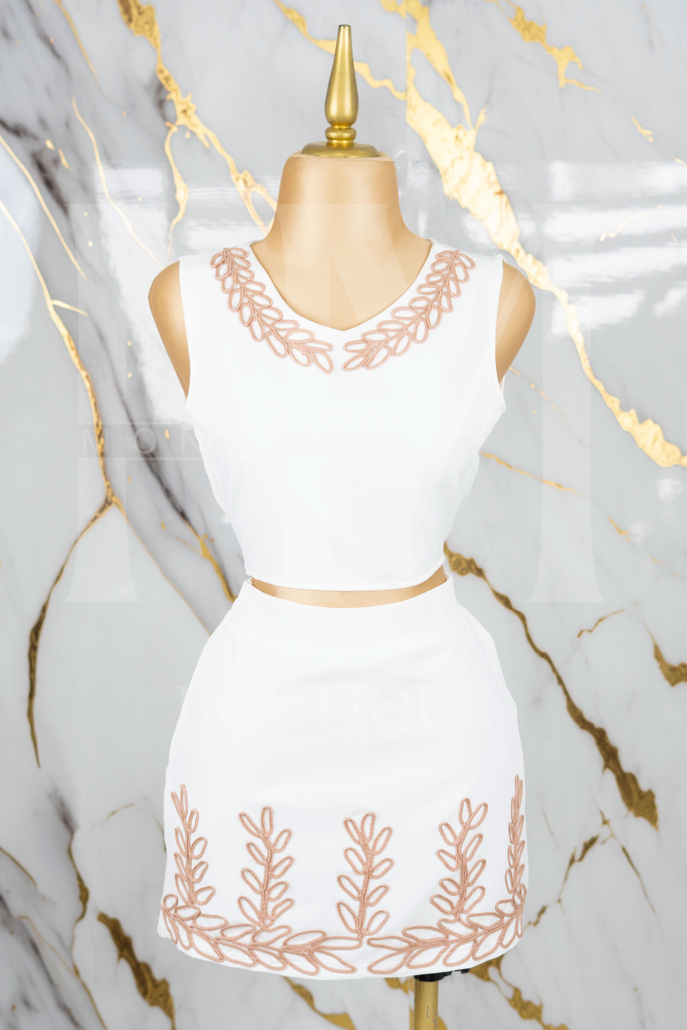 Conjunto de short falda con detalles bordados