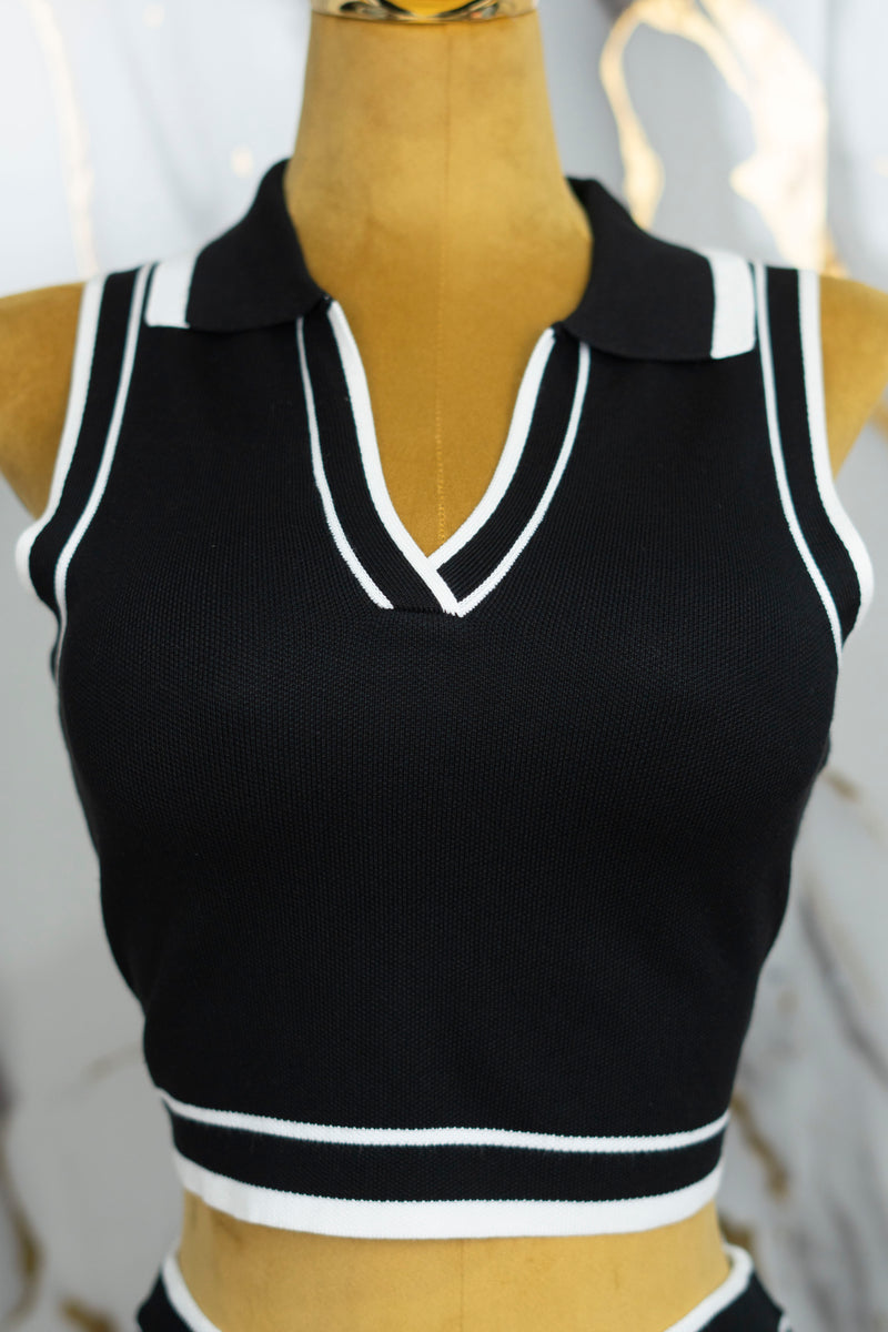 Conjunto casual de falda y blusa con cuello