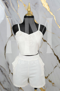 Conjunto con detalles bordados