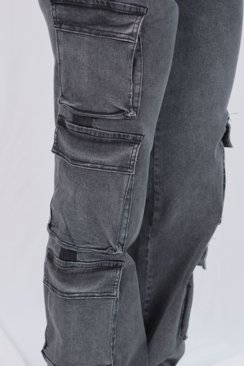 Pantalon cargo con rayas a los lados