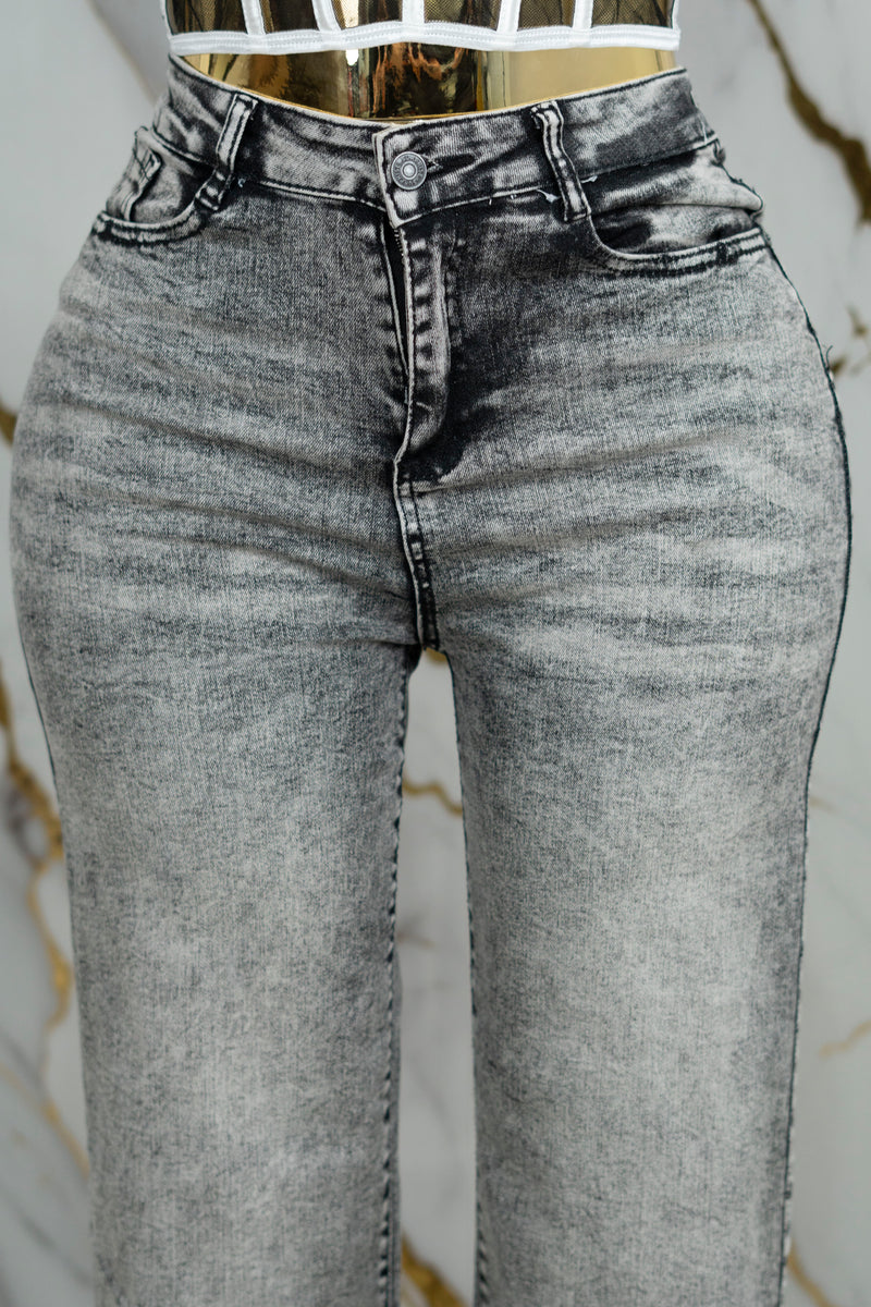 Pantalón gris deslavado
