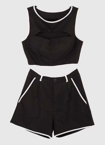 Conjunto casual con escote en pecho y copas