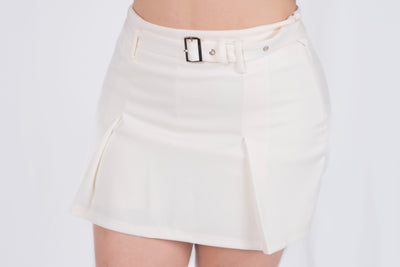 Short falda con cinto