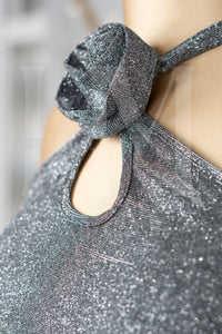 Conjunto de brillo con detalles de flor