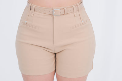 Short de vestir con cinto