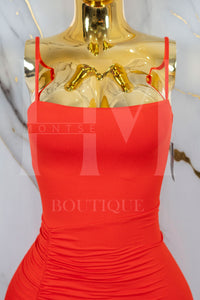 Vestido casual con apertura en pierna