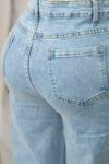 Pantalón de mezclilla con detalle en espejos