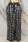 Pantalón de mezclilla con detalle en espejos