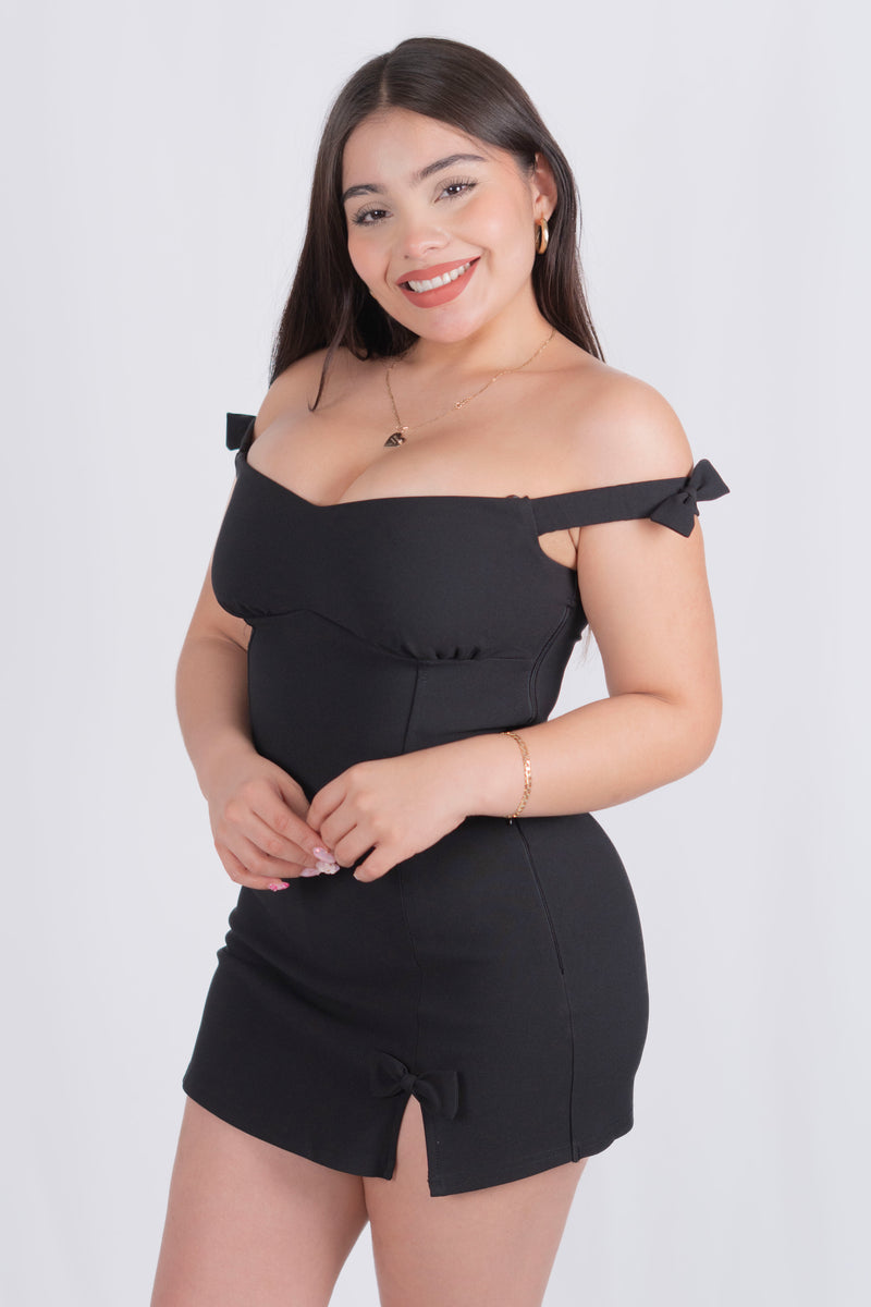 Conjunto con detalle de moños