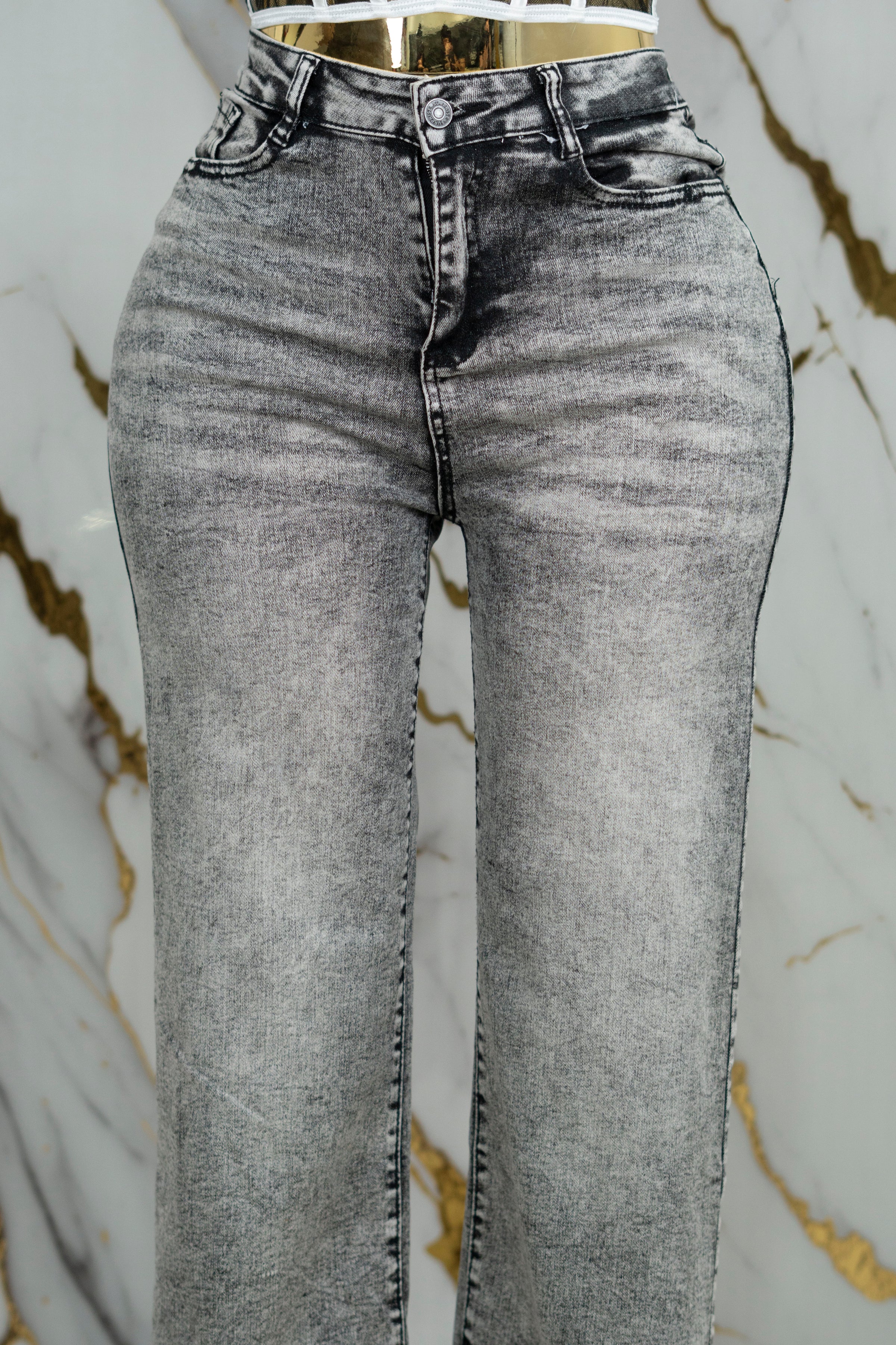 Pantalón gris deslavado