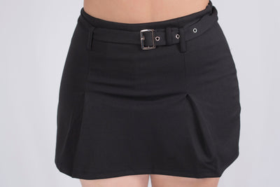 Short falda con cinto