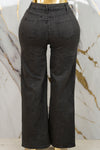 Pantalón de mezclilla con detalle en espejos