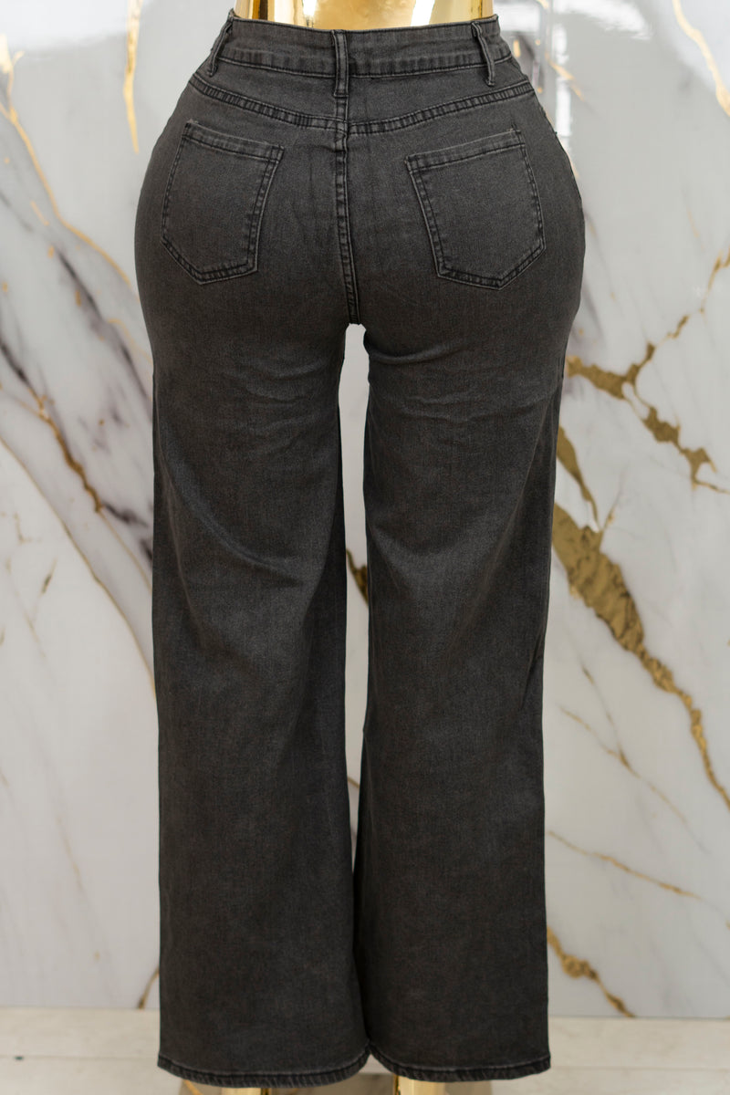 Pantalón de mezclilla con detalle en espejos