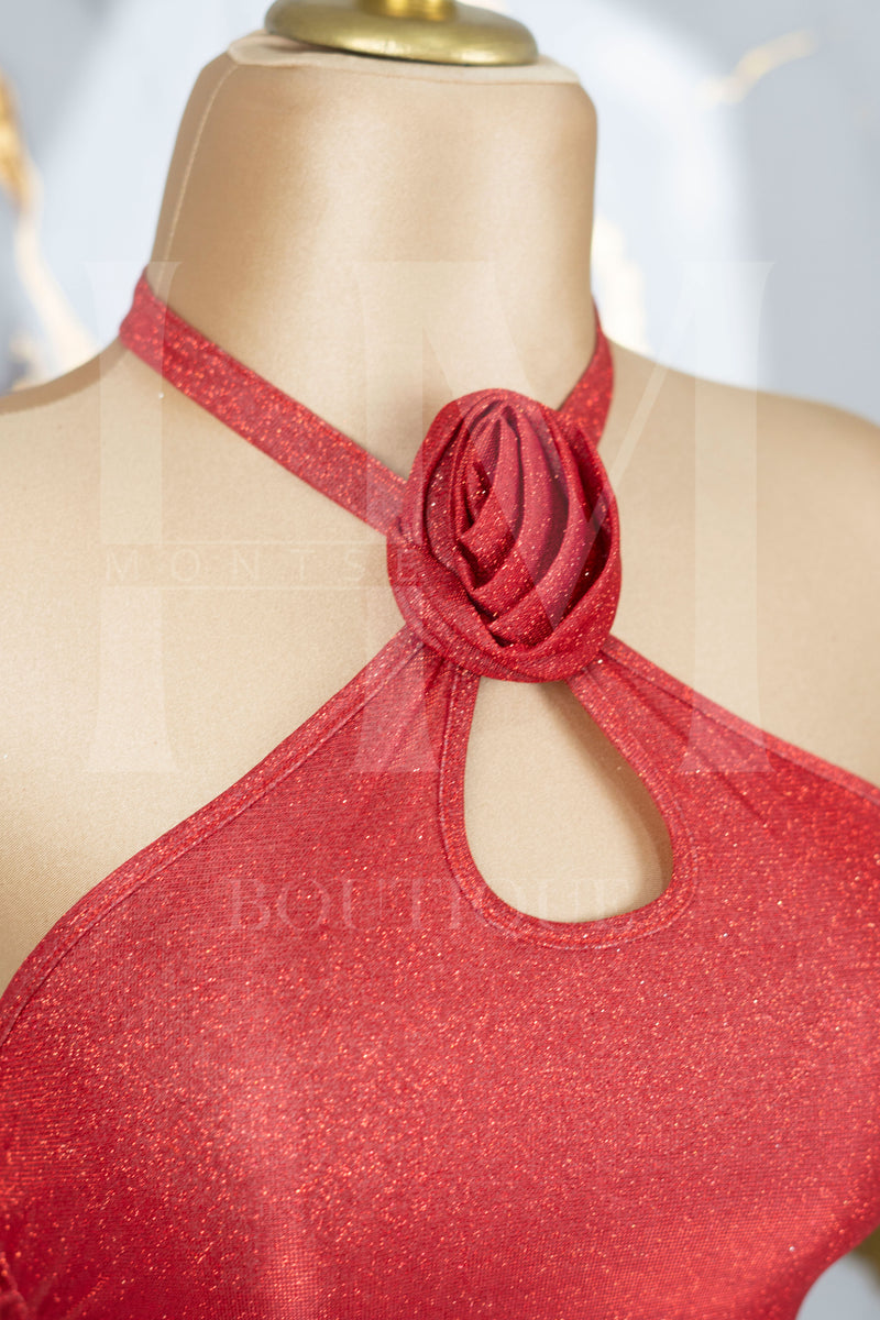 Conjunto de brillo con detalles de flor