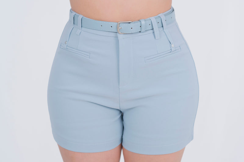 Short de vestir con cinto