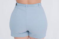 Short de vestir con cinto