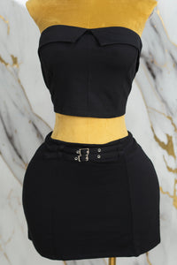 conjunto de top y falda con cintos