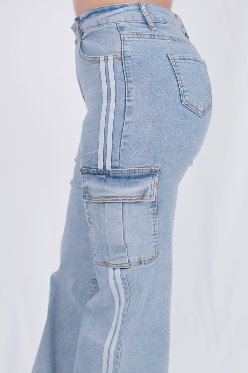 Pantalon cargo con rayas