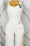 Conjunto con detalles en broches dorados