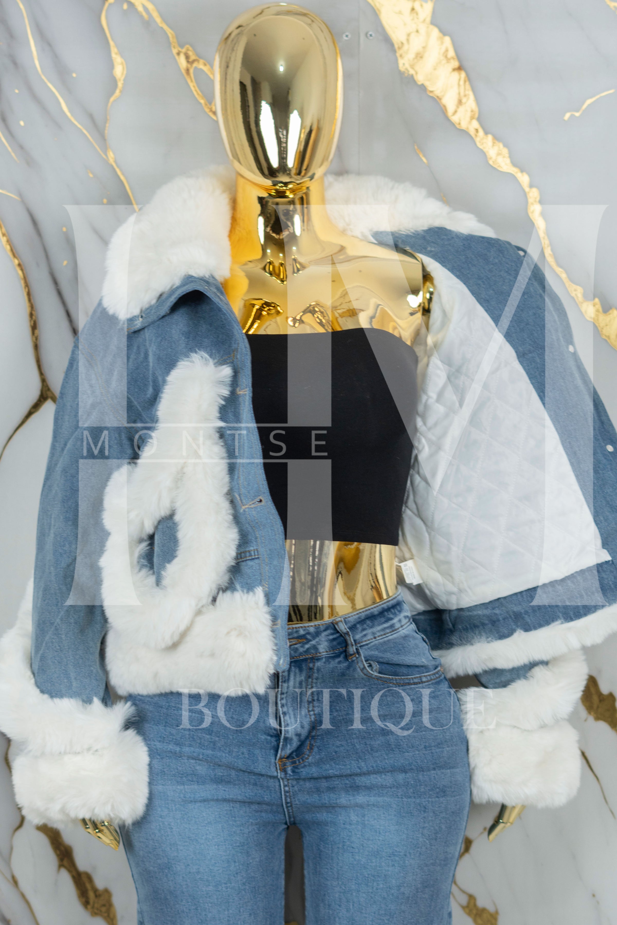 Chamarra de mezclilla con peluche y botones