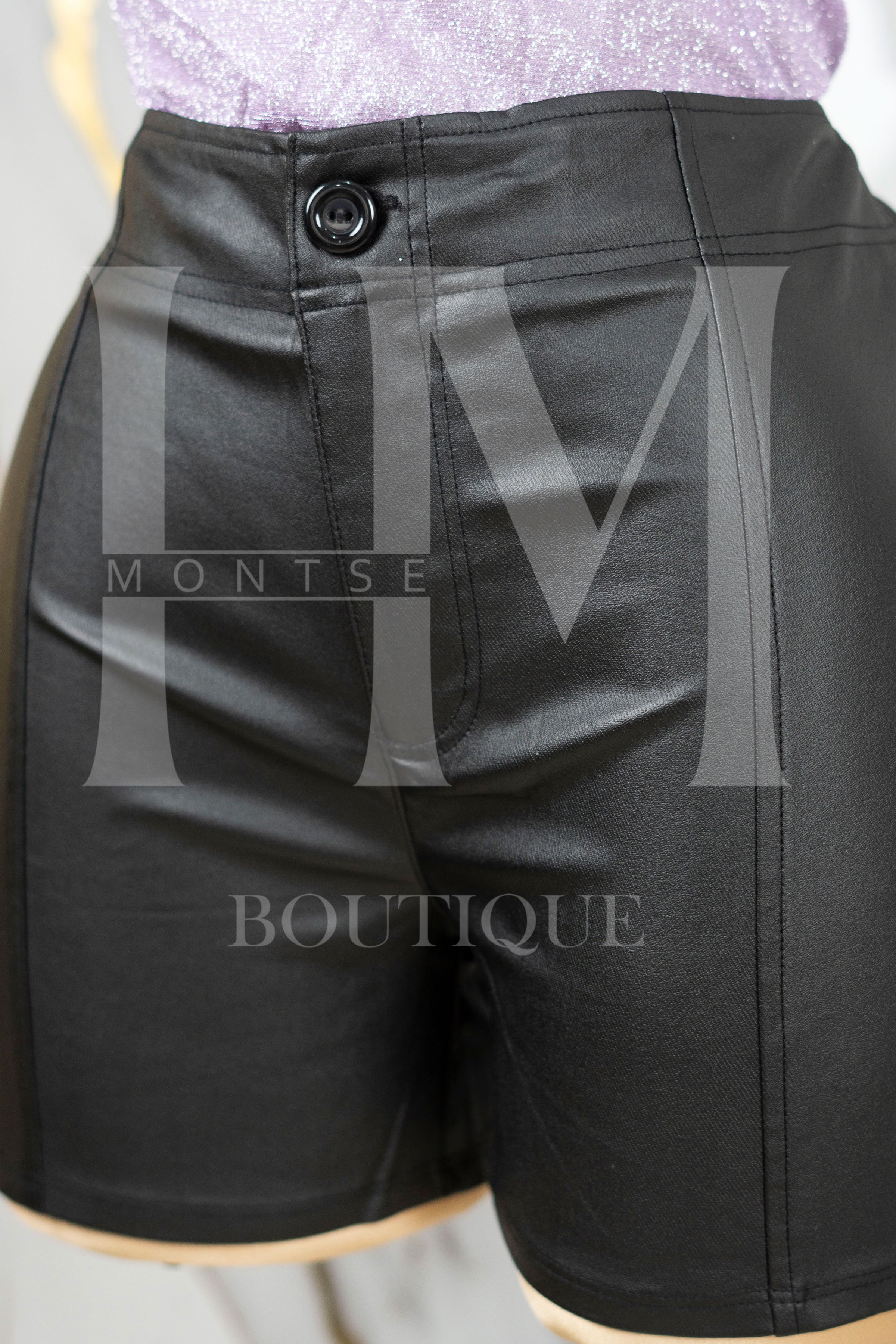 Short de vinipiel