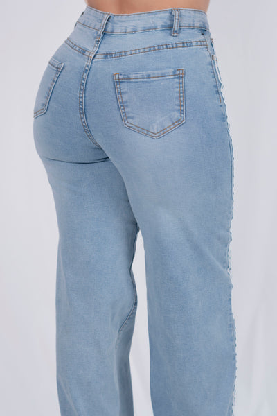 Pantalon con rayas a los lados