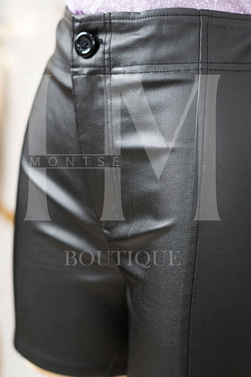 Short de vinipiel