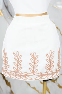 Conjunto de short falda con detalles bordados