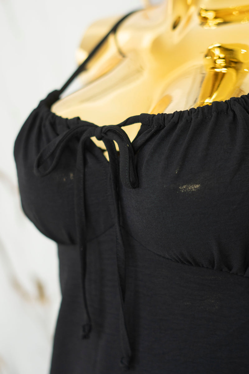 Vestido casual corto de tirantes