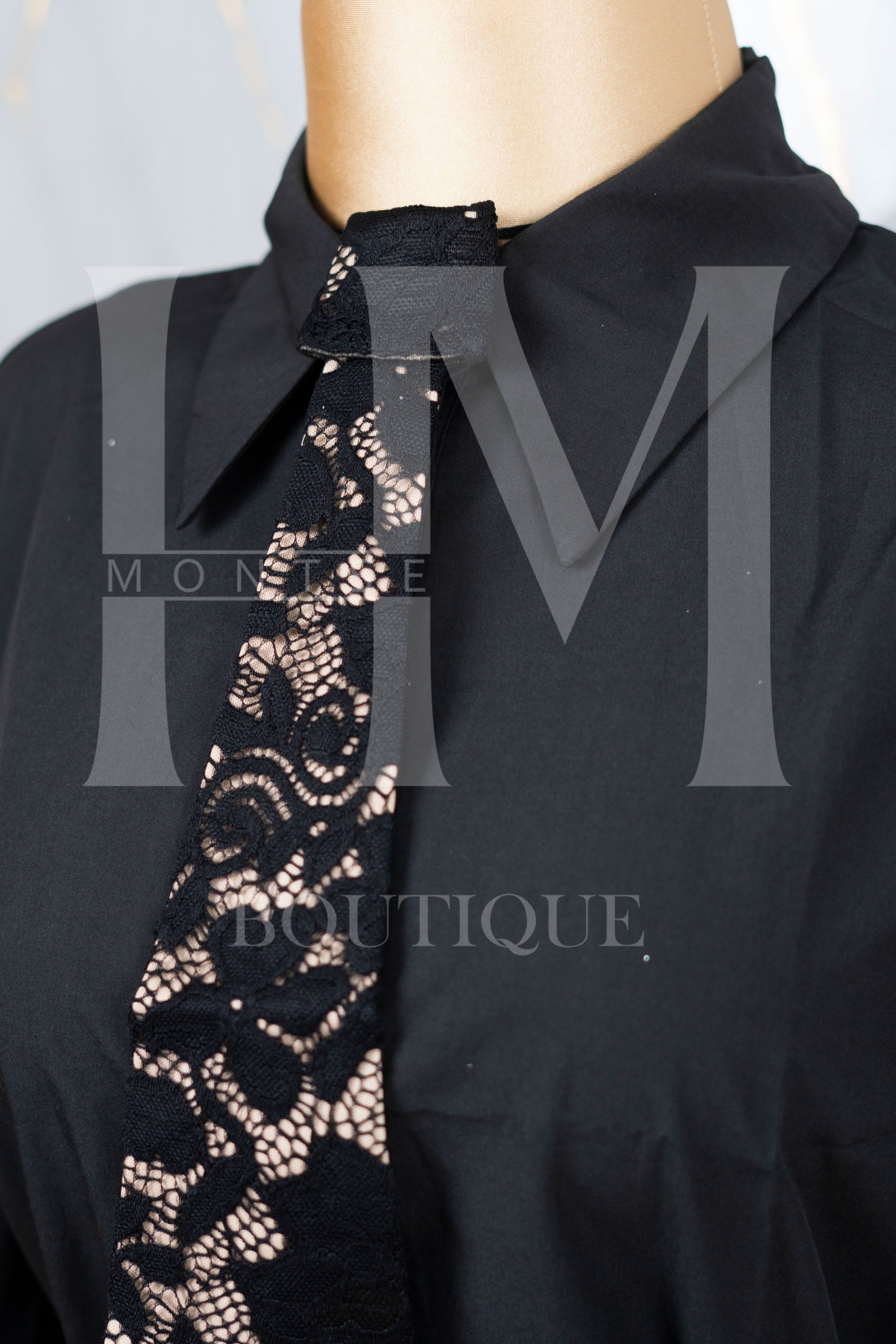 Jumpsuit tipo camisa con encaje