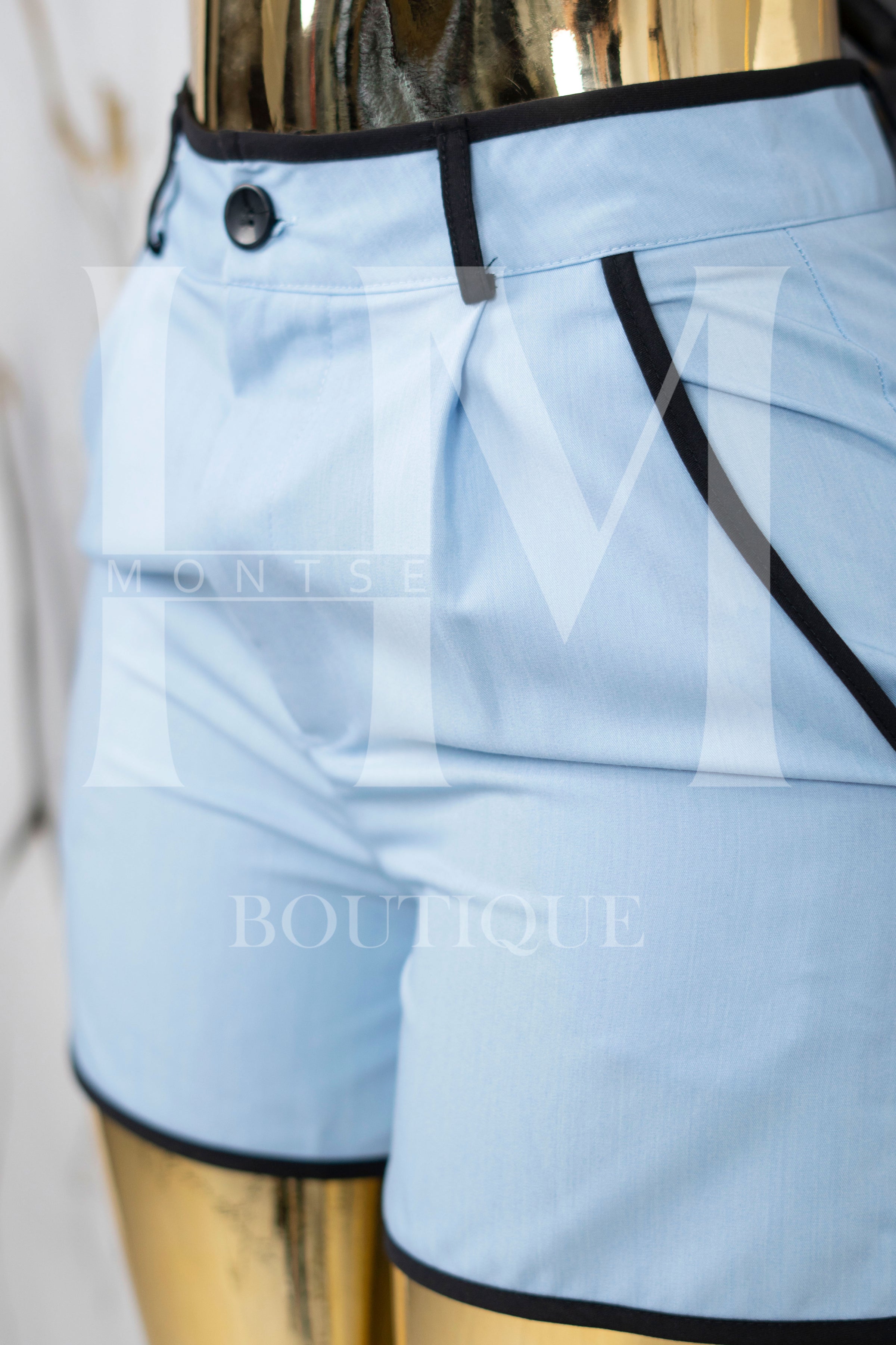 Conjunto casual con escote en pecho y copas