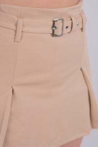 Short falda con cinto