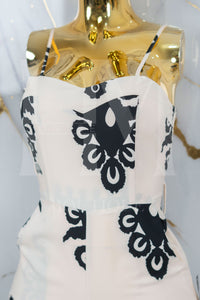 Palazo formal con cinto con estampado