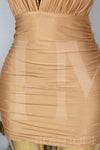 Vestido ajustado con escote en pecho